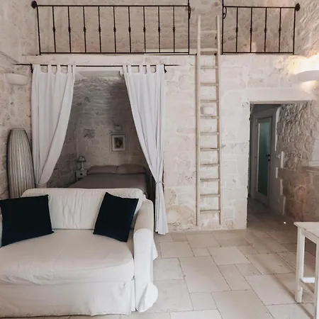 Casetta Garibaldi - Monolocale Storico Per Coppie A Ostuni